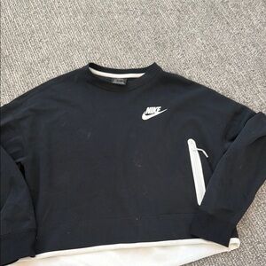 Nike women’s cropped Black Sweater